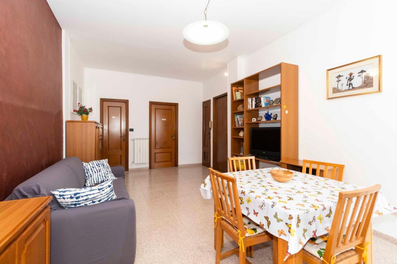 Cityview Balcony Flat Apartment